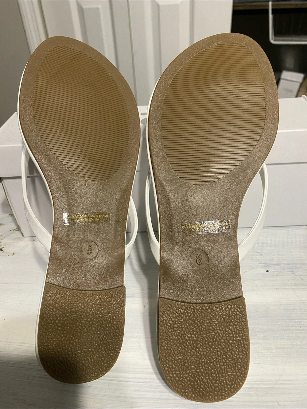 X2B white NEW summer flip flop sandals shoes size 8